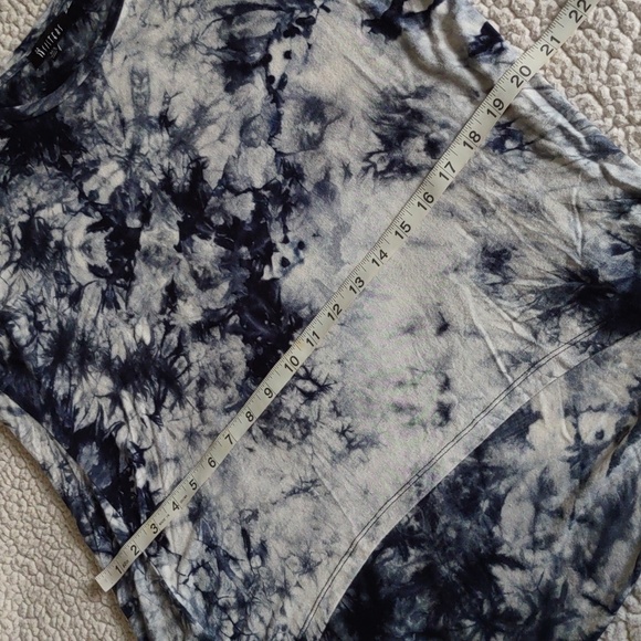 Two Sisters M/L Blue Tie Dye High Low Asymmetrical Hem Quarter Sleeve Tunic Top - Picture 10 of 13